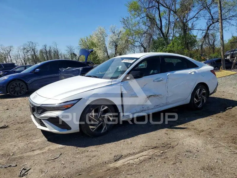 2025 Hyundai Elantra фото