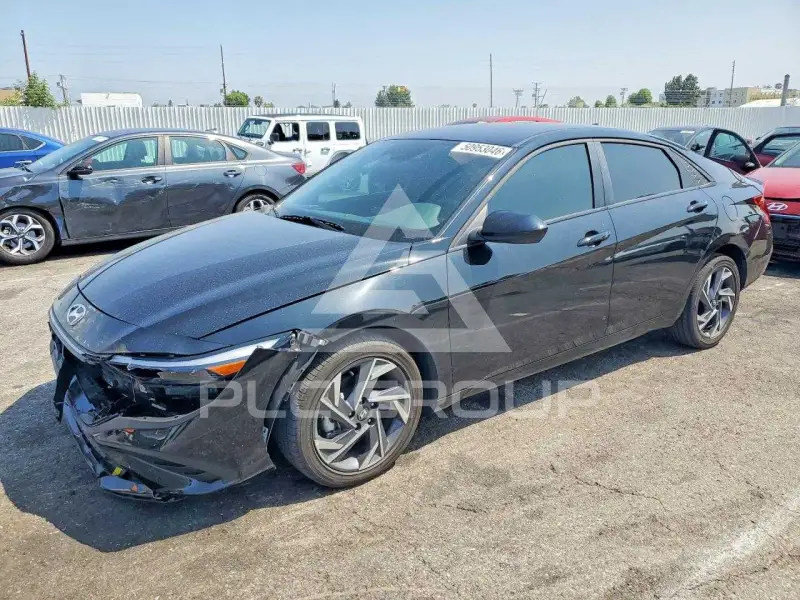 2025 Hyundai Elantra фото