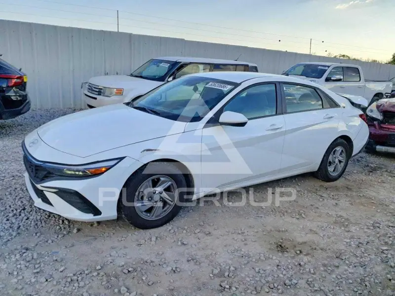 2025 Hyundai Elantra фото