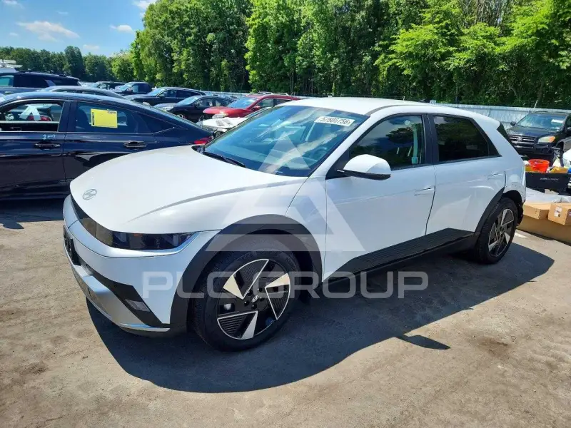 2025 Hyundai Ioniq photo