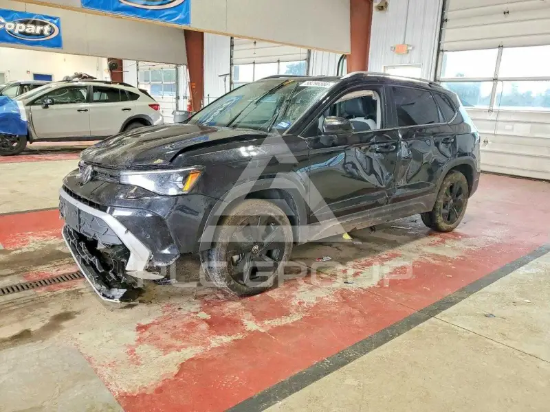 2025 Volkswagen Taos photo
