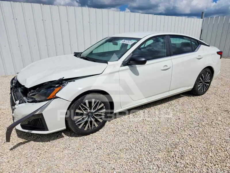 2026 Nissan ALTIMA photo