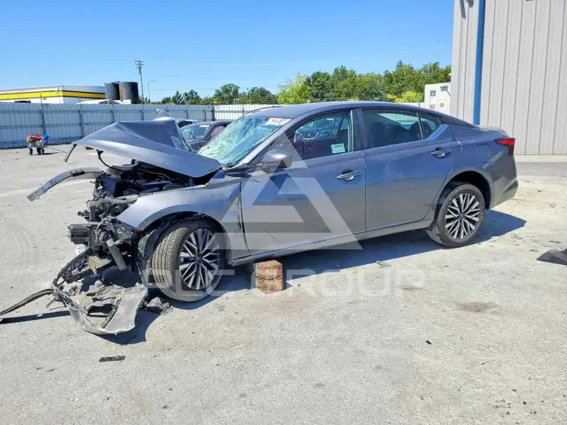 2026 Nissan ALTIMA photo