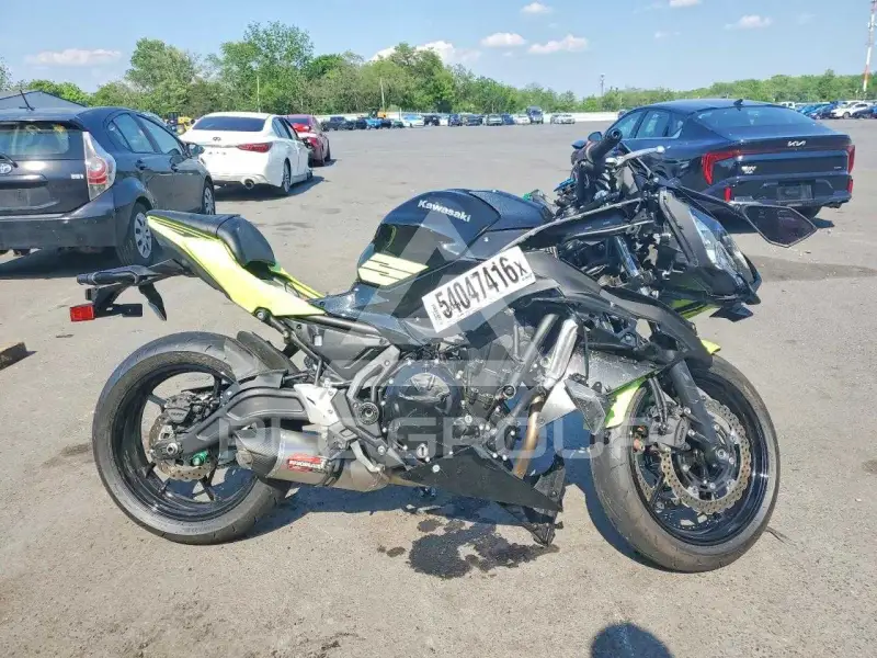 2026 Kawasaki Ninja650 фото
