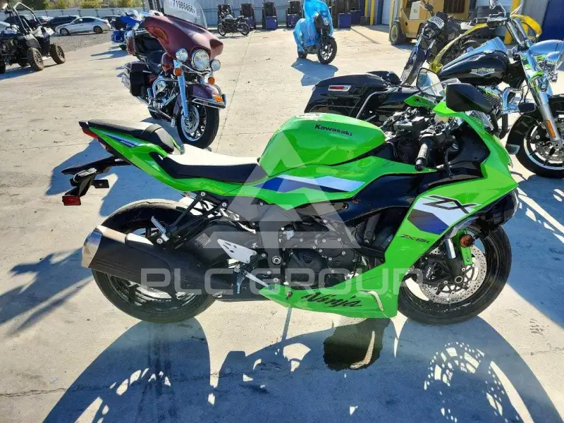 2026 Kawasaki ZX636 фото