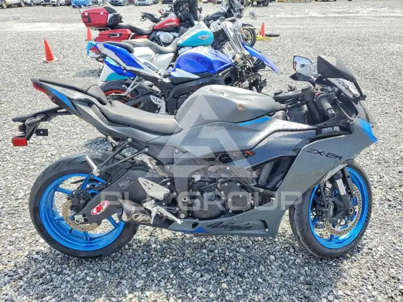 2026 Kawasaki ZX636 фото