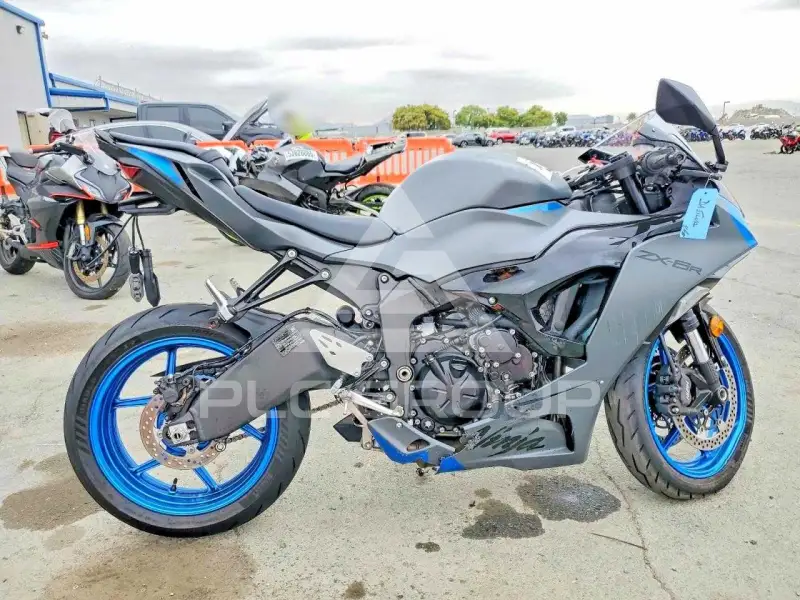 2026 Kawasaki ZX636 photo