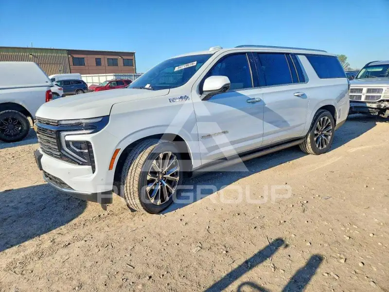 2026 Chevrolet Suburan photo