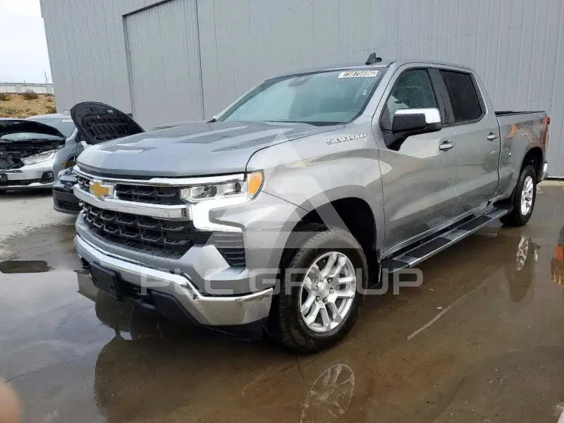 2026 Chevrolet Silverado photo