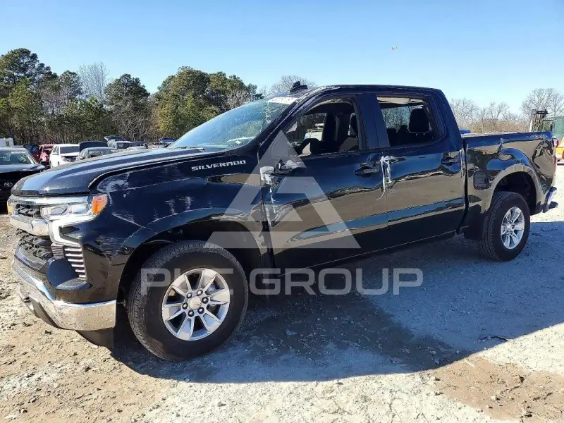 2026 Chevrolet Silverado photo