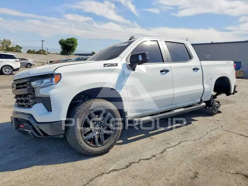 2026 Chevrolet Silverado photo