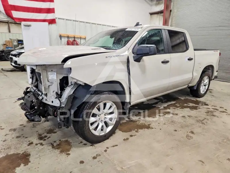 2026 Chevrolet Silverado photo