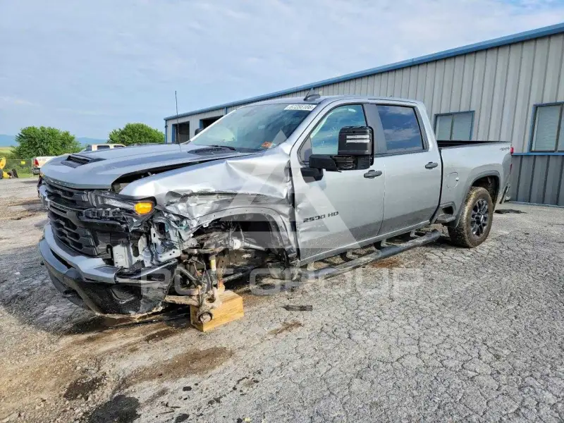 2026 Chevrolet Silverado фото