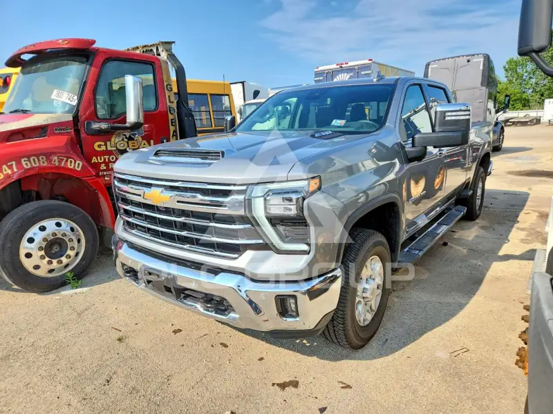 2026 Chevrolet Silverado photo