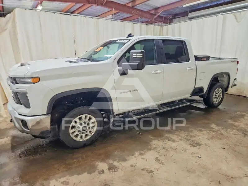 2026 Chevrolet Silverado фото