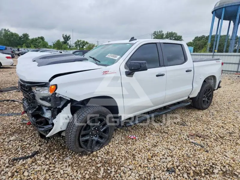 2026 Chevrolet Silverado photo
