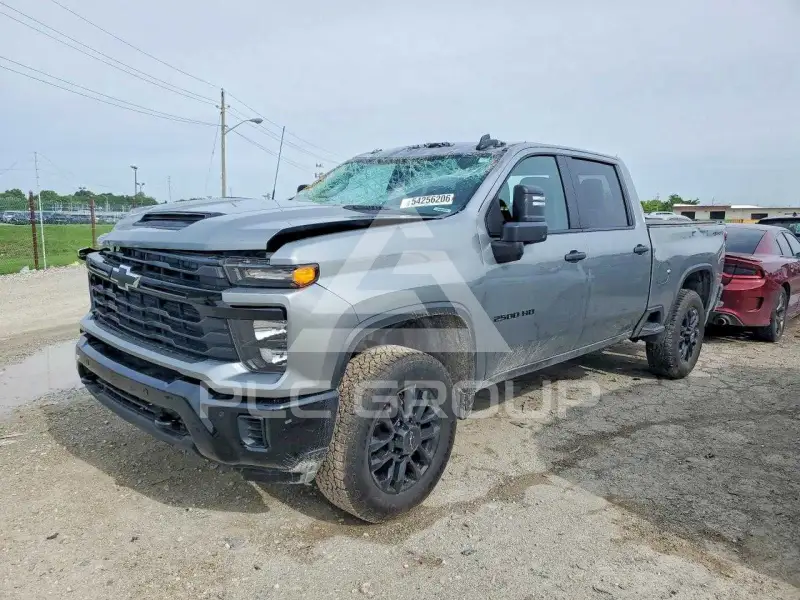 2026 Chevrolet Silverado photo