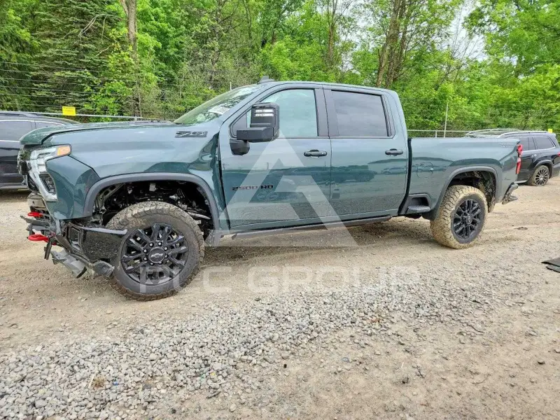 2026 Chevrolet Silverado photo