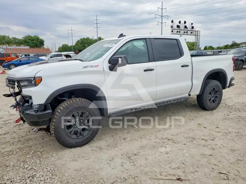 2026 Chevrolet Silverado photo