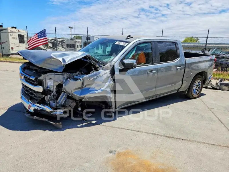 2026 Chevrolet Silverado photo