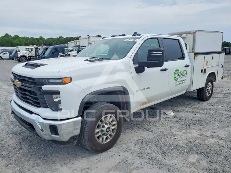 2026 Chevrolet Silverado фото