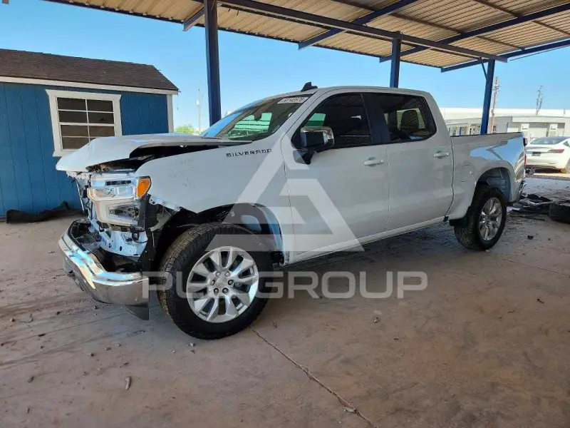 2026 Chevrolet Silverado photo