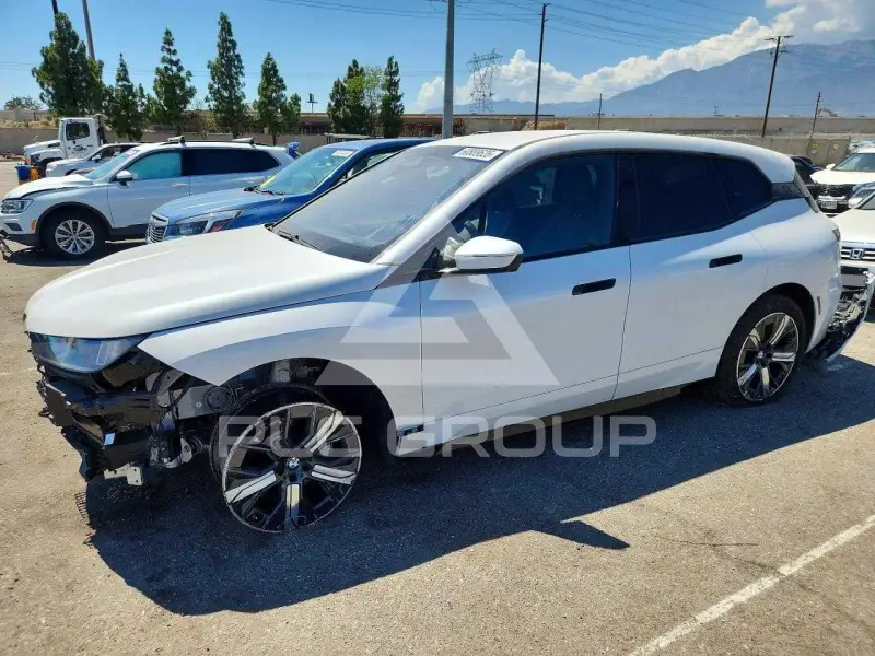 2026 BMW iX фото