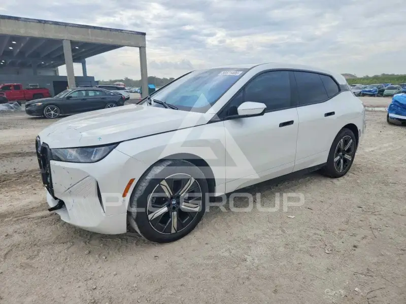 2026 BMW iX фото