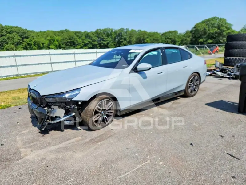 2026 BMW 530 фото