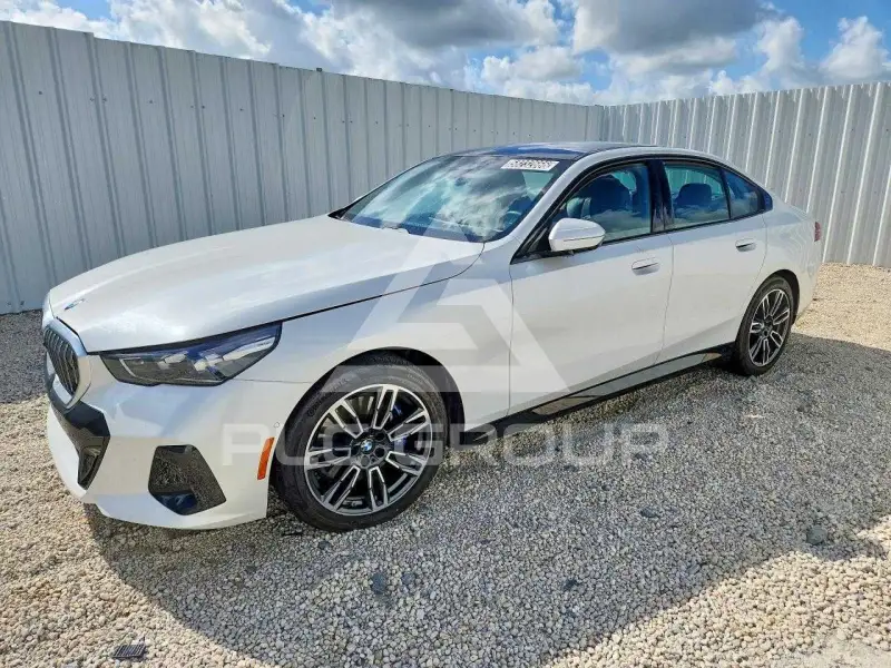 2026 BMW 530 фото