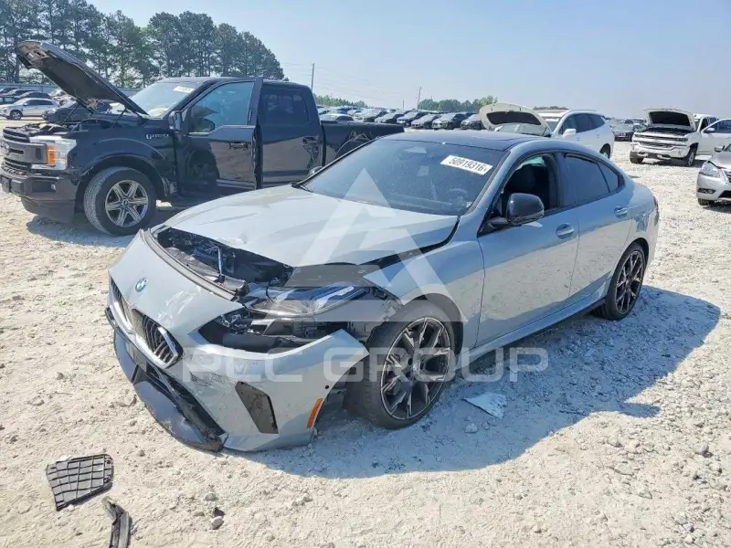 2026 BMW 228 фото