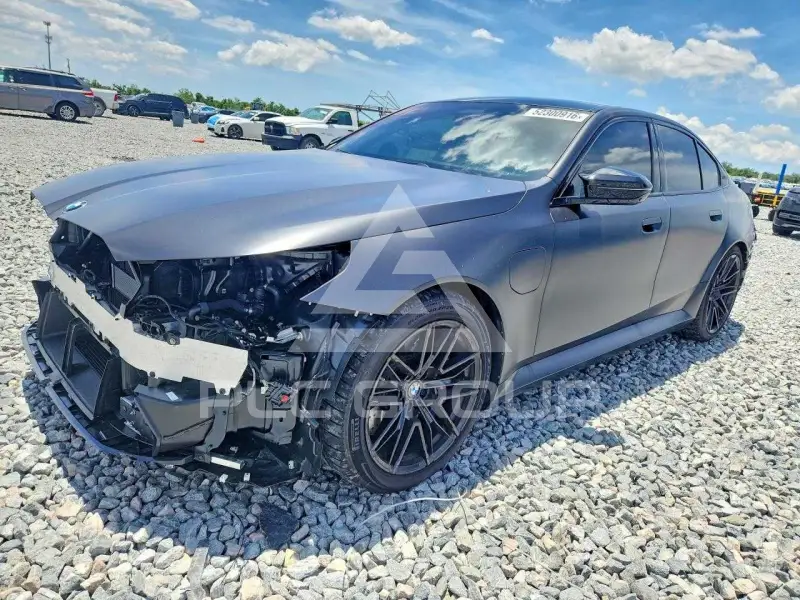 2026 BMW M5 фото