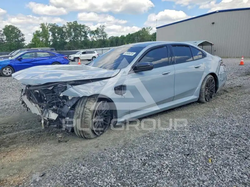 2026 BMW M5 фото