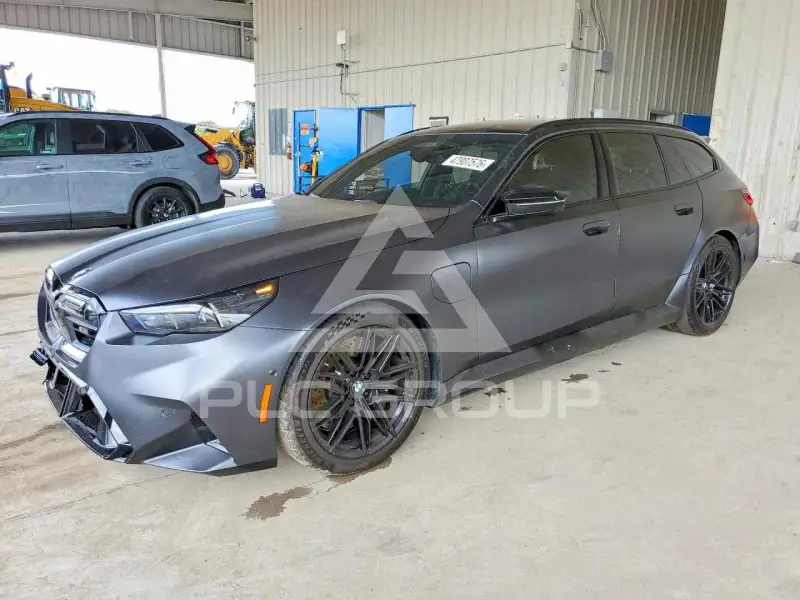 2026 BMW M5 фото