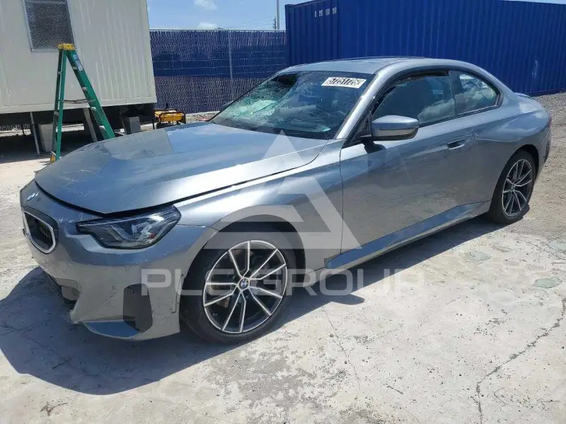 2026 BMW 230 photo