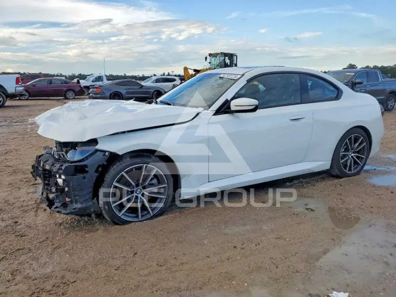 2026 BMW 230 фото