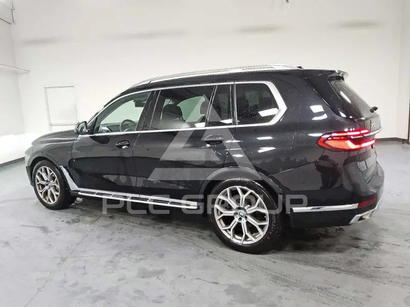 2026 BMW X7 photo
