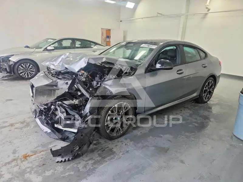 2026 BMW 228 фото