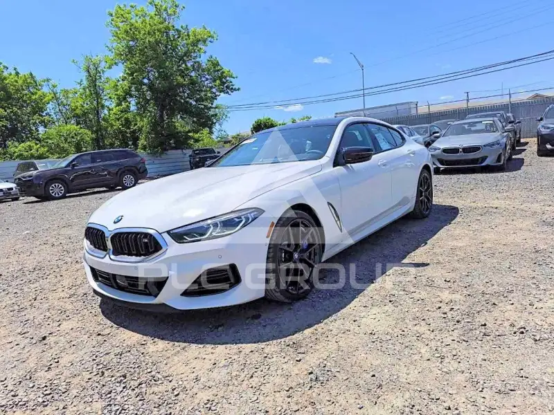 2026 BMW M8 фото