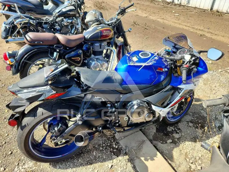 2026 Suzuki GSX-R750 фото
