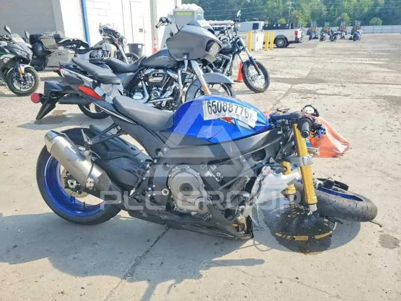 2026 Suzuki GSX-R750 фото