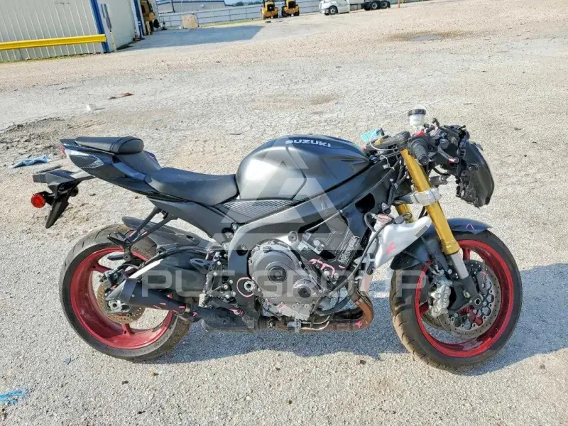 2026 Suzuki GSX-R750 photo