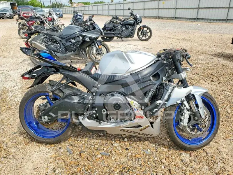 2026 Suzuki GSX фото