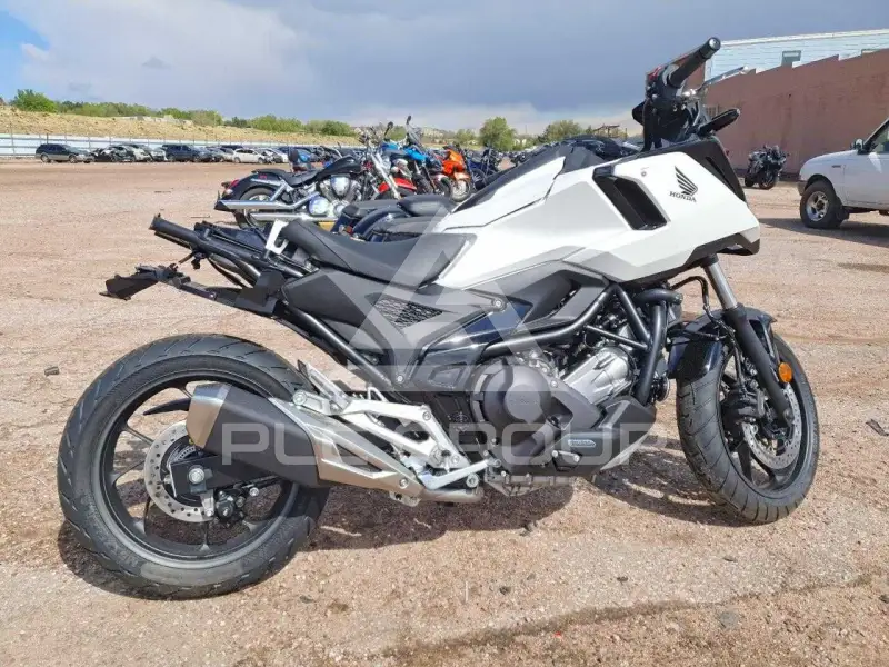 2026 Honda NC фото
