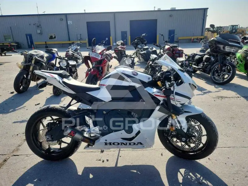 2026 Honda CBR фото
