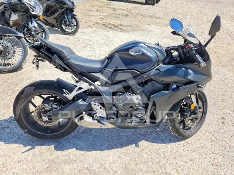 2026 Honda CBR фото