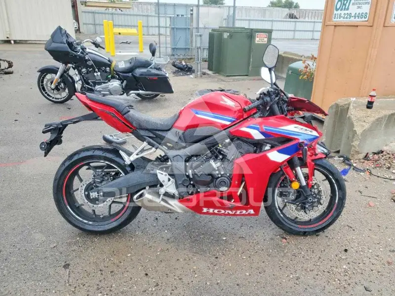 2026 Honda CBR фото