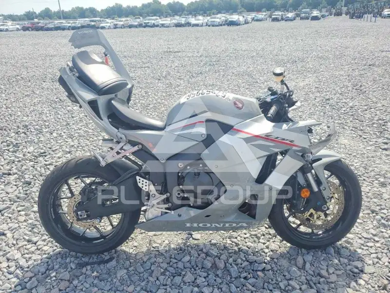 2026 Honda CBR фото