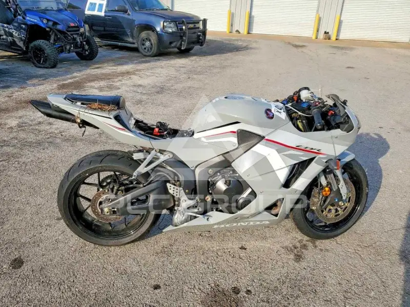 2026 Honda CBR photo