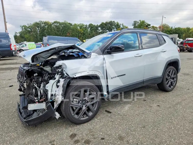 2026 Jeep COMPASS фото